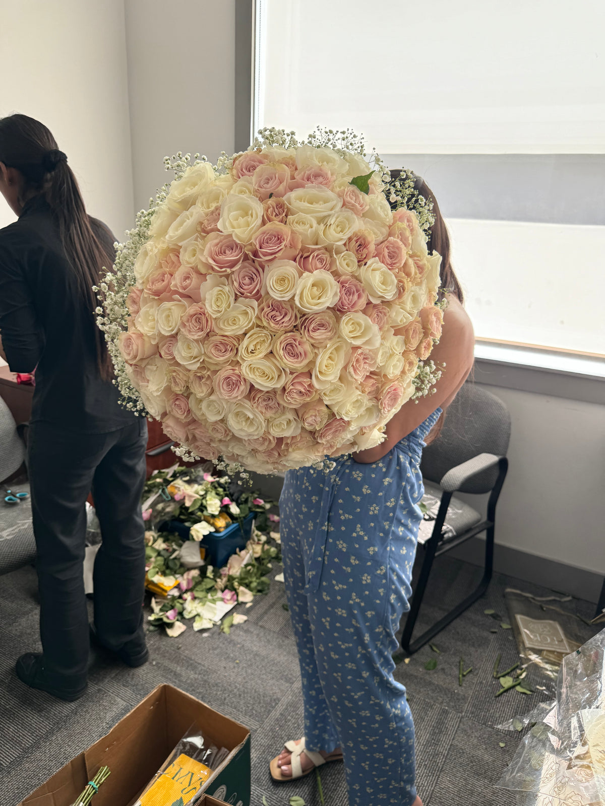 150 Roses Dome Bouquet with Baby’s Breath