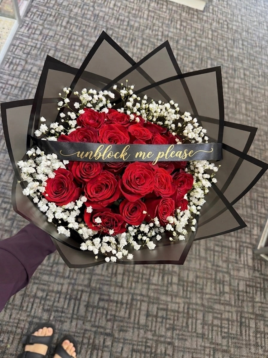 12 Red Roses Bouquet